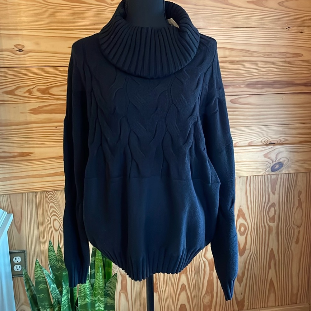NWT Juoiantang cowl neck soft sweater